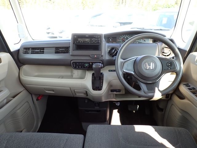 Honda N BOX 2018-03 187736-1