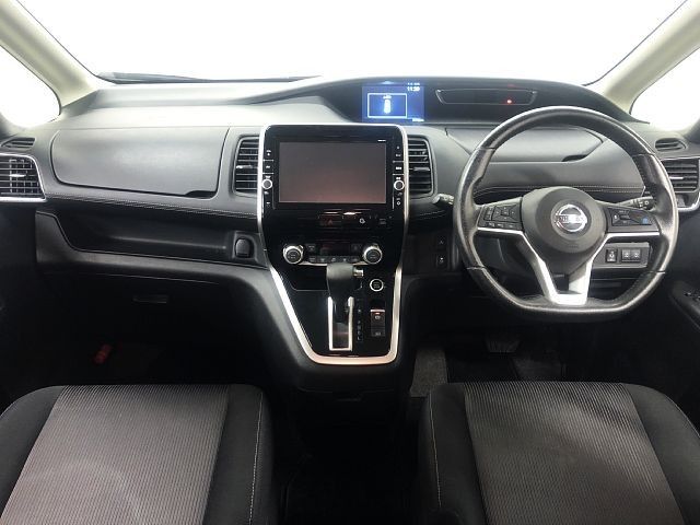 Nissan SERENA 2018-03 9214-1