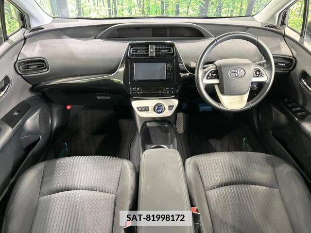 Toyota PRIUS 2016-03 366342-1