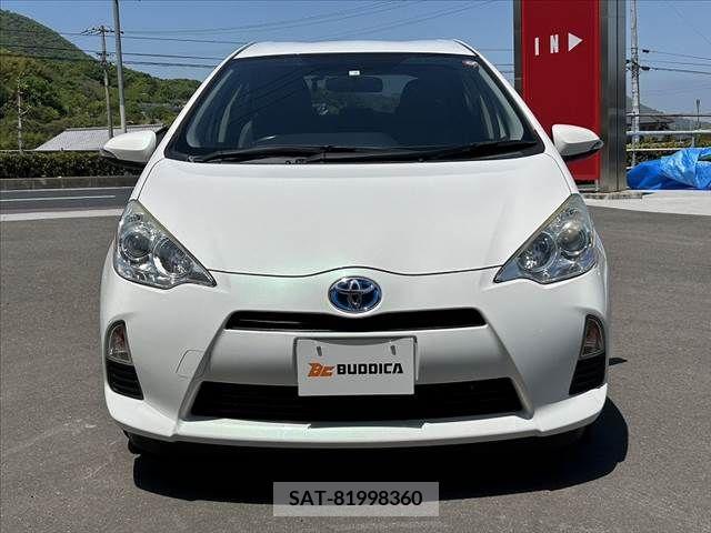 Toyota AQUA 2014-02 291880-8