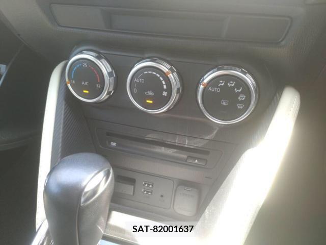Mazda DEMIO 2015-06 301886-18