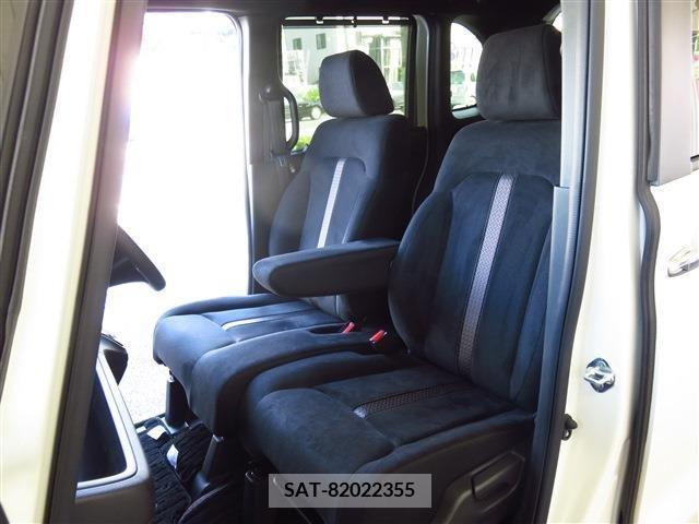 Honda N BOX CUSTOM 2017-10 364879-13