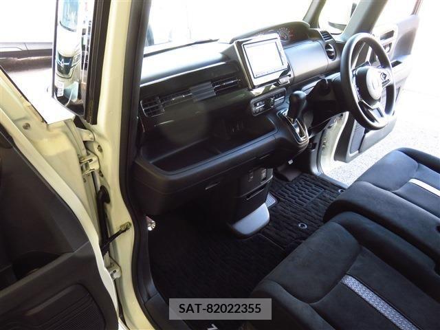 Honda N BOX CUSTOM 2017-10 364879-12