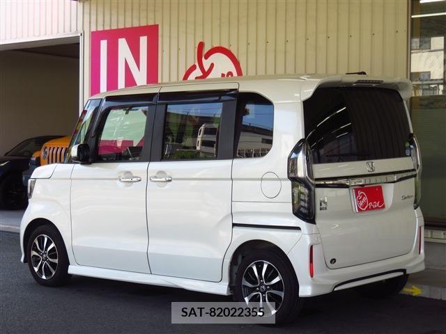Honda N BOX CUSTOM 2017-10 364879-1