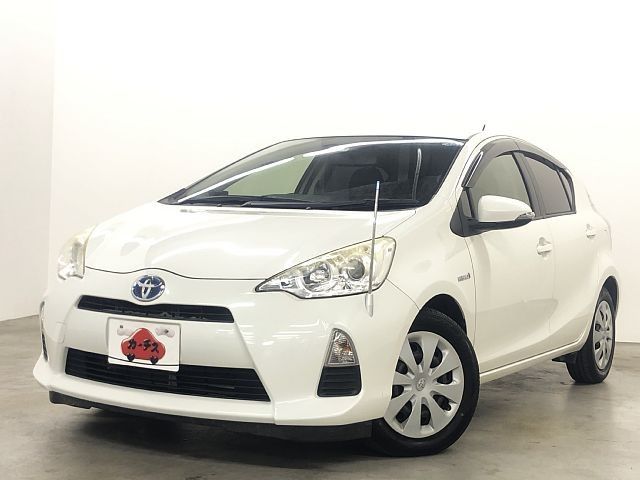 Toyota AQUA 2013-09 13751-0