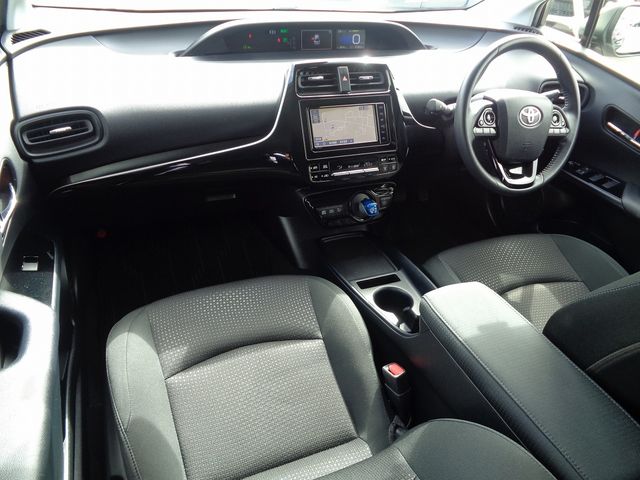 Toyota PRIUS 2019-03 15347-10