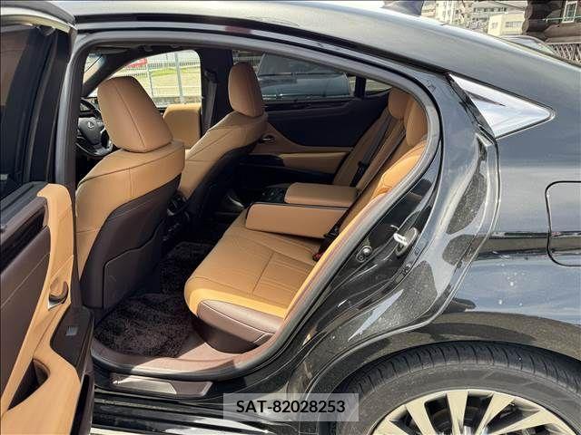 Lexus ES 2020-08 275223-5