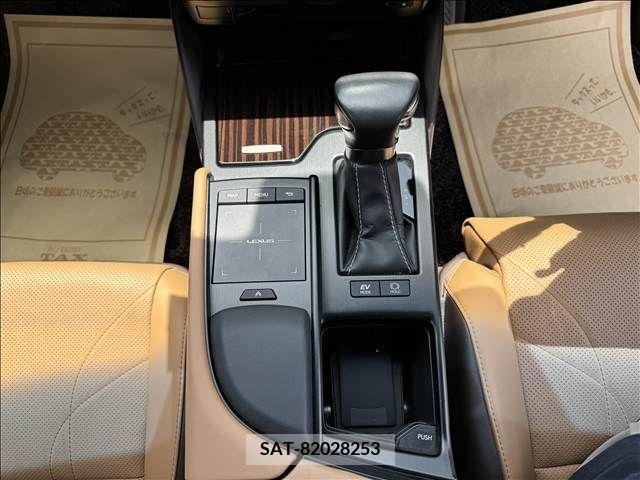 Lexus ES 2020-08 275223-8