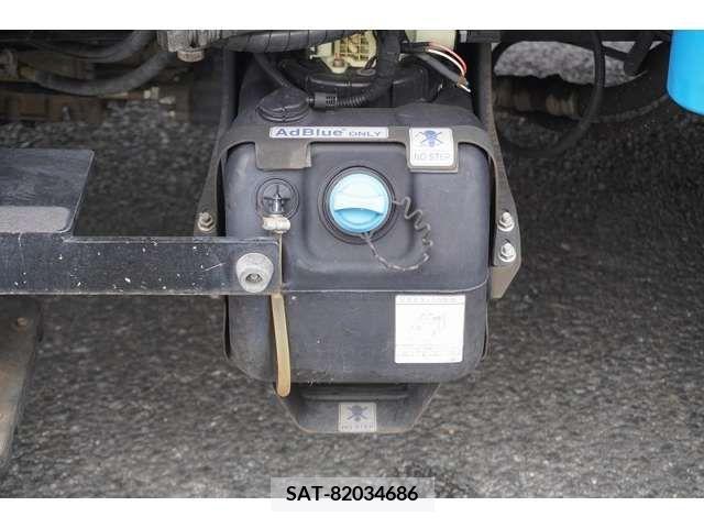 Mitsubishi CANTER 2017-11 206156-14