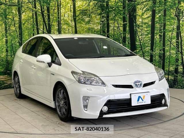 Toyota PRIUS 2014-01 282271-15