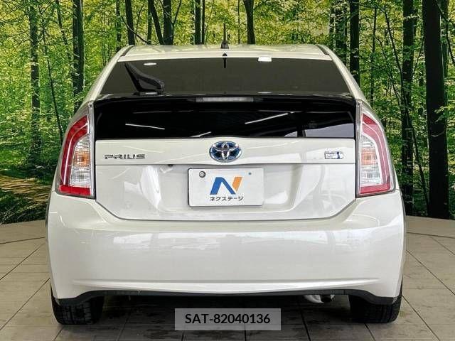 Toyota PRIUS 2014-01 282271-14