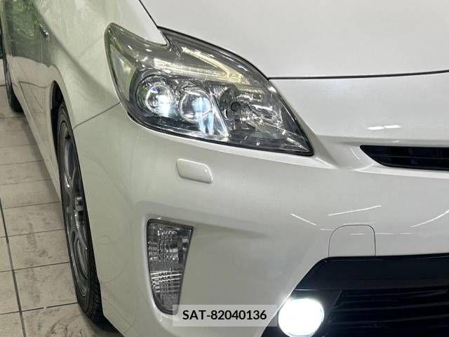 Toyota PRIUS 2014-01 282271-11