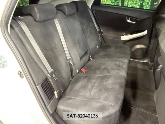 Toyota PRIUS 2014-01 282271-8
