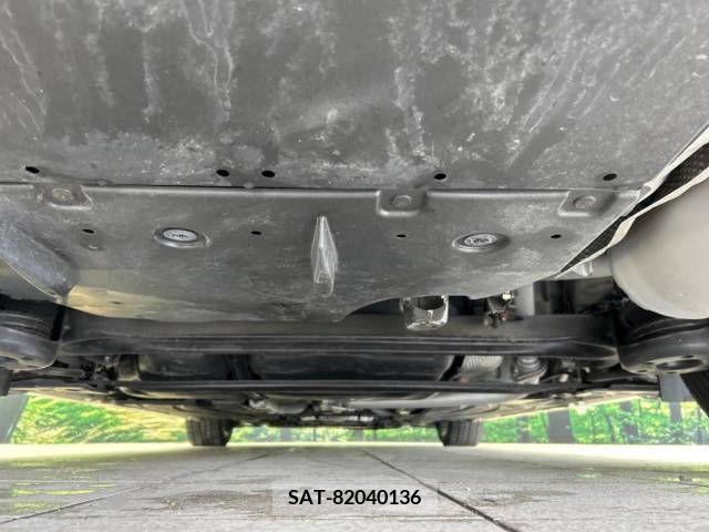 Toyota PRIUS 2014-01 282271-18