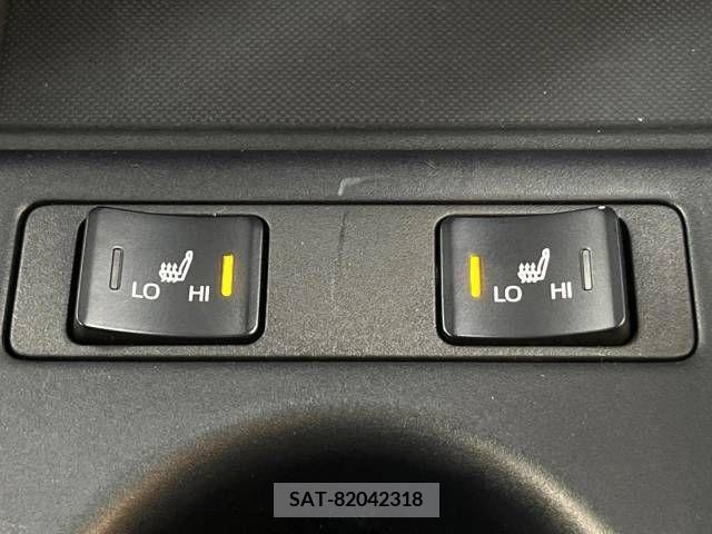 Toyota PRIUS 2019-02 393335-6