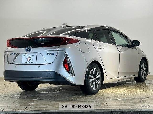 Toyota PRIUS PHV 2019-02 322595-15