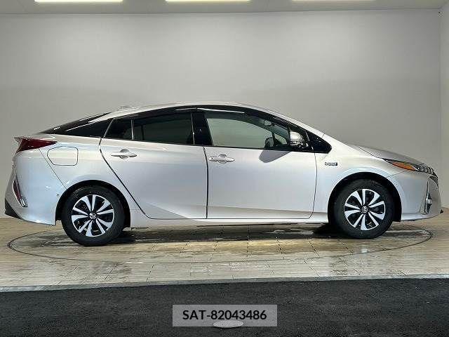 Toyota PRIUS PHV 2019-02 322595-14