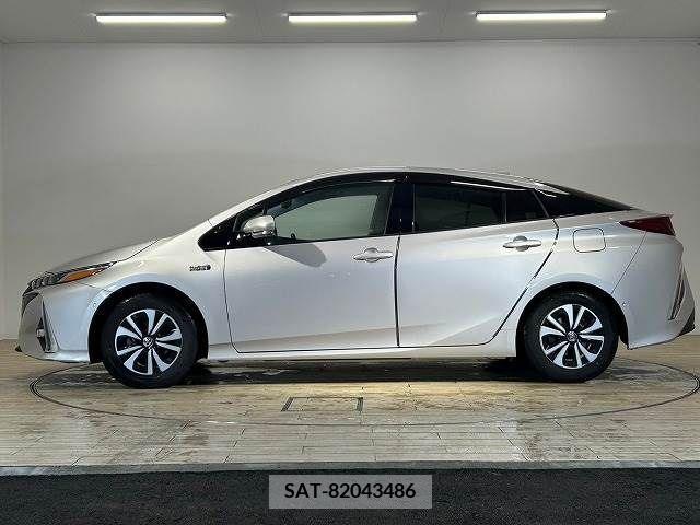 Toyota PRIUS PHV 2019-02 322595-13