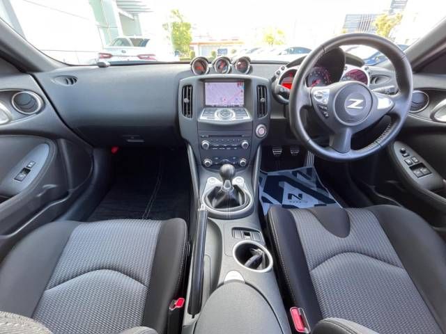 Nissan FAIRLADY Z 2018-02 195663-1
