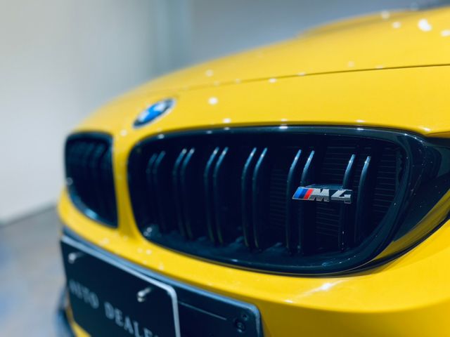 Bmw M4  8692-23