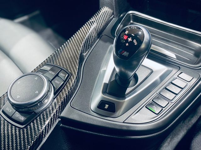 Bmw M4  8692-13