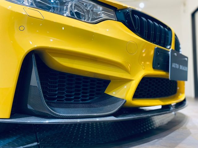 Bmw M4  8692-22