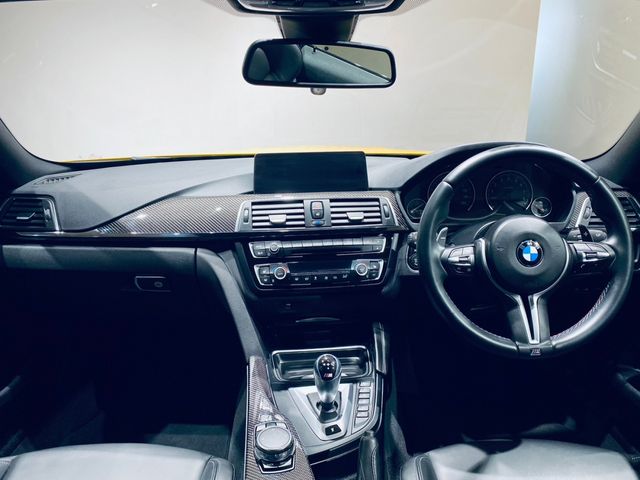Bmw M4  8692-1
