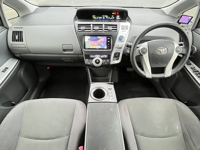 Toyota PRIUS ALPHA 2012-02 1885-6