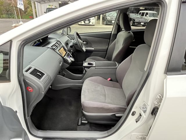 Toyota PRIUS ALPHA 2012-02 1885-4