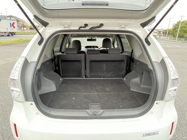 Toyota PRIUS ALPHA 2012-02 1885-8