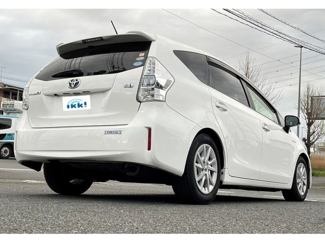 Toyota PRIUS ALPHA 2012-02 1885-1
