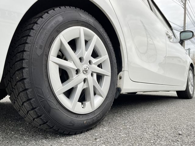 Toyota PRIUS ALPHA 2012-02 1885-3