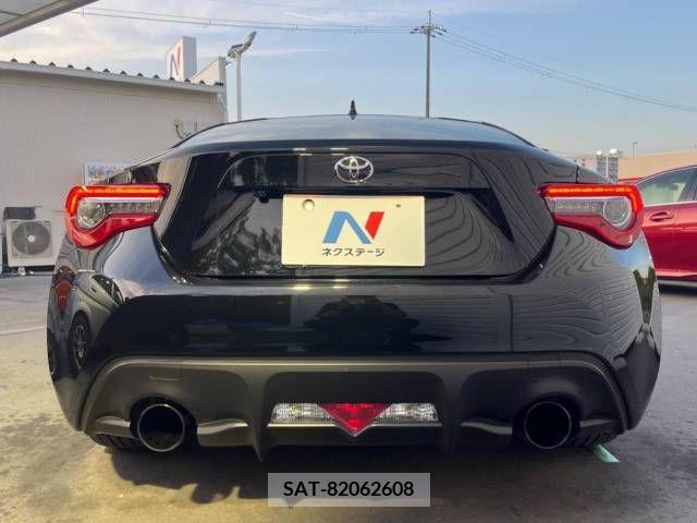 Toyota 86 2021-01 379881-15