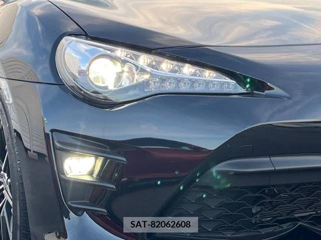 Toyota 86 2021-01 379881-12