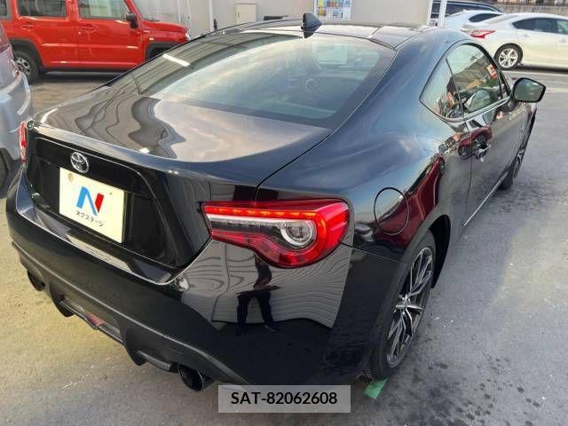 Toyota 86 2021-01 379881-17