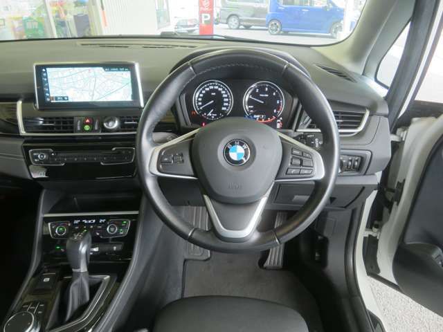 Bmw 2 SERIES 2018-11 9815-8