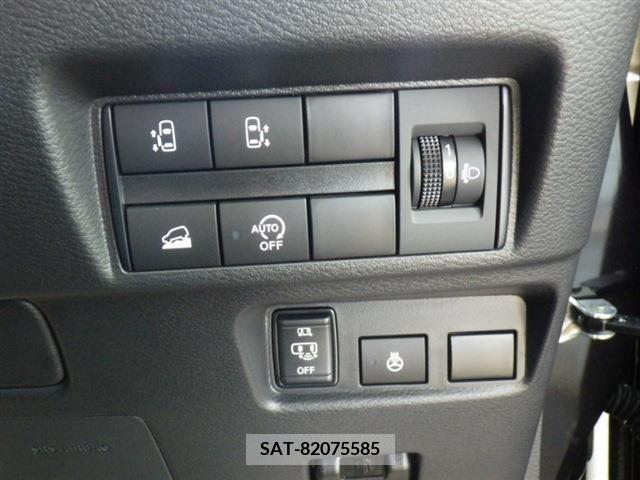 Mitsubishi DELICA MINI 2023-08 253635-11