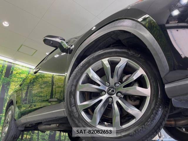 Lexus NX 2015-02 354068-13