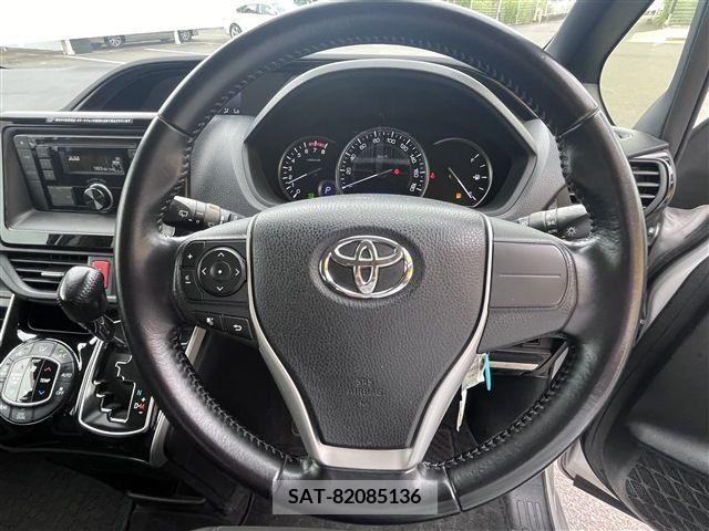 Toyota ESQUIRE 2016-04 396477-26