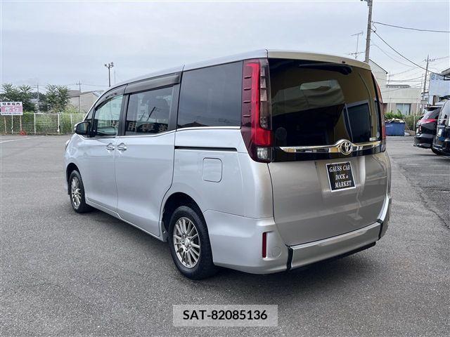 Toyota ESQUIRE 2016-04 396477-6