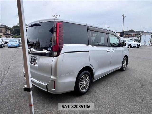 Toyota ESQUIRE 2016-04 396477-5
