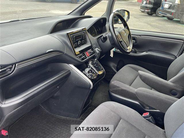 Toyota ESQUIRE 2016-04 396477-11