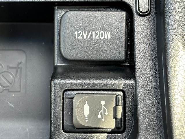 Toyota HARRIER 2015-07 18122-8