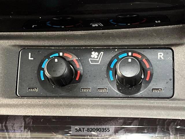 Toyota VELLFIRE 2019-02 299472-6