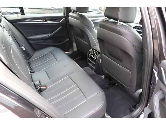 Bmw 5 SERIES 2018-03 4729-6