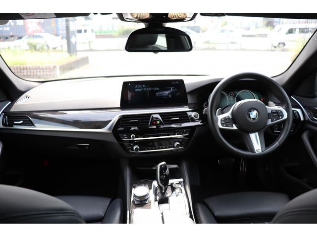 Bmw 5 SERIES 2018-03 4729-4