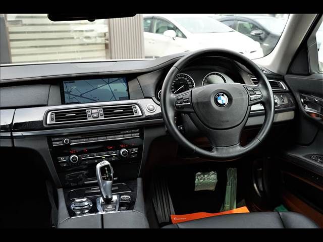 Bmw 7 SERIES 2009-06 9780-2