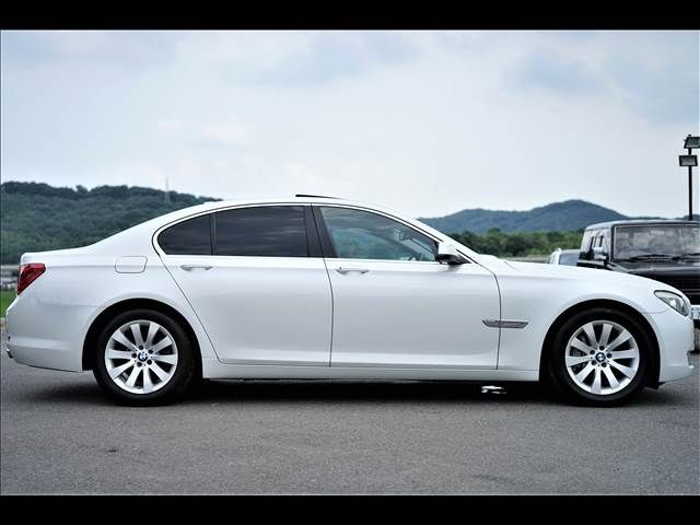 Bmw 7 SERIES 2009-06 9780-10