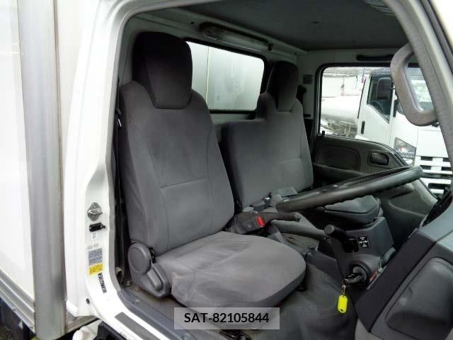 Mazda TITAN 2010-02 213802-4