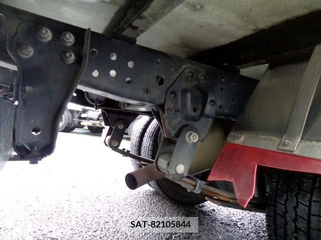 Mazda TITAN 2010-02 213802-15